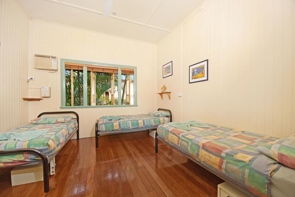 Tropic Days Boutique Hostel Cairns Room photo